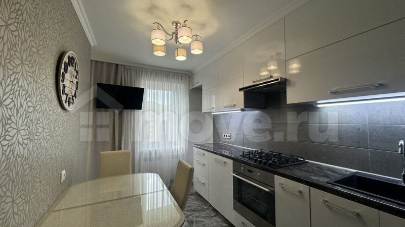 Продаю 2-комнатную квартиру, 65.1 м², Анапа, ул. ленина,                                                     175