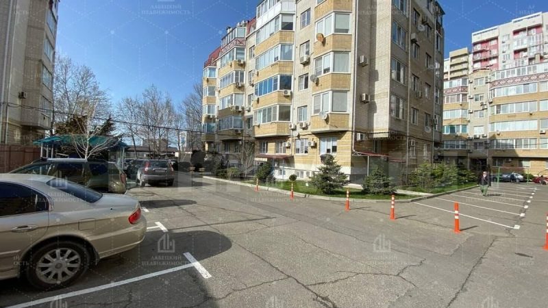 Продаем 3-комнатную квартиру, 117 м², Анапа, ул. лермонтова,                                                     116в