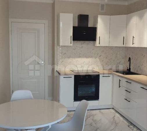 Продаю 1-комнатную квартиру, 40 м², Анапа, ул. ленина,                                                     173ак1